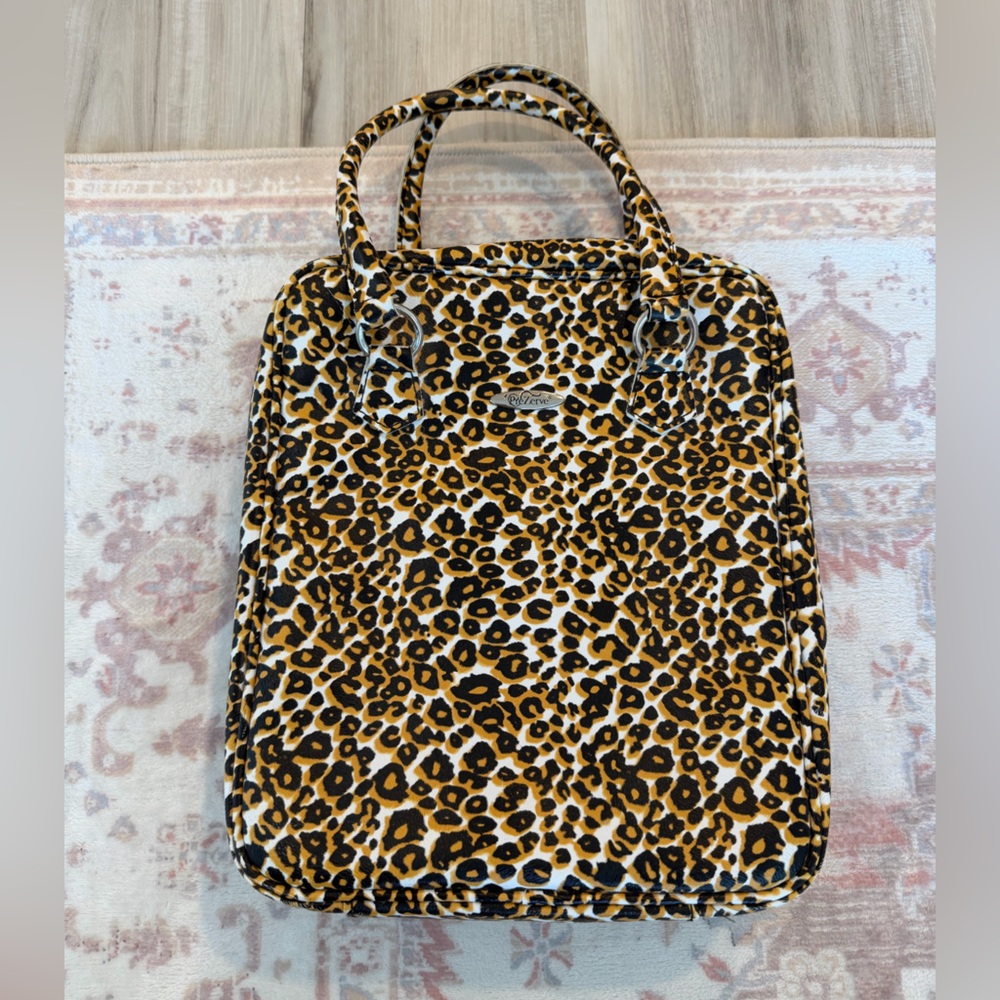 Prezerve Silver Safe Keeper Jewelry Organizer